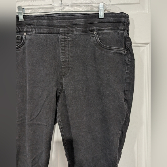 D. Jeans Black Skinny Denim Jeans in Size 20W (Pull On Style) - Picture 3 of 11